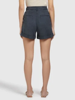 Khujo Shorts Loosefit Bandplooibroek Elida Dames Donkerblauw -Mode Kledingwinkel 065952582fbe9fcee8ad2baaa193889b scaled