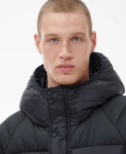 Barbour International Wintermantels Winterjas Hoxton Heren Zwart -Mode Kledingwinkel 22b3cc66006c09db8f2f04d8dfbf2b6e scaled