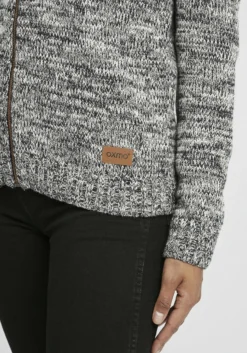 OXMO Vesten Gebreid Vest Philadelphia Dames Blauw 11 OXMO Vesten Gebreid Vest Philadelphia Dames Blauw -Mode Kledingwinkel 5dbf3ccd0d64e15315e354108b7a7e7c scaled