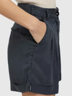 Khujo Shorts Loosefit Bandplooibroek Elida Dames Donkerblauw -Mode Kledingwinkel 799c2ca8d8adc10345077decb231ca09 scaled