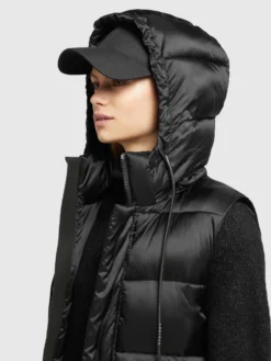 Khujo Bodywarmers Bodywarmer Tourin Dames Zwart -Mode Kledingwinkel 819744f77053b675bab2765b19d05b59 scaled