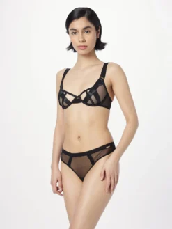 BLUEBELLA Strings String Karolina Dames Zwart -Mode Kledingwinkel 876eddb6e4b07eafb1c86df3934c3920 scaled