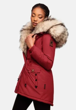 Navahoo Parkas Winterparka Sweety Dames Rood -Mode Kledingwinkel 8e0c8084ac7d0002472bc5baeef434af scaled