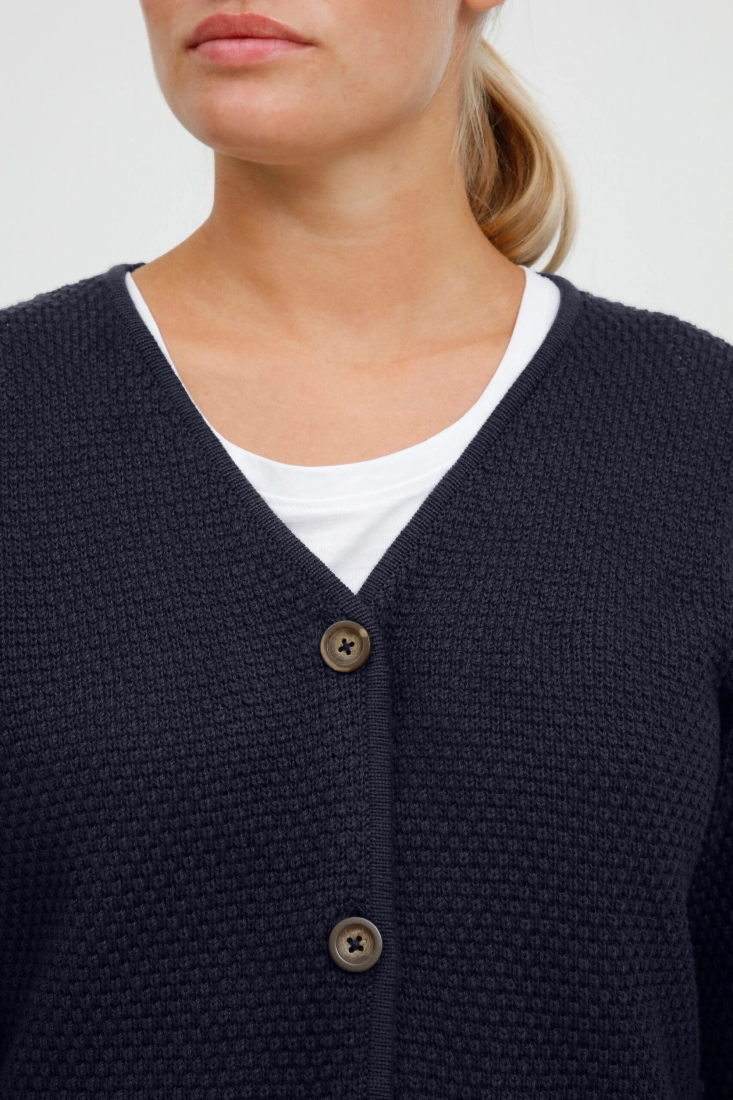 OXMO Vesten Gebreid Vest Helga Dames Marine 5 OXMO Vesten Gebreid Vest Helga Dames Marine - Afbeelding 5