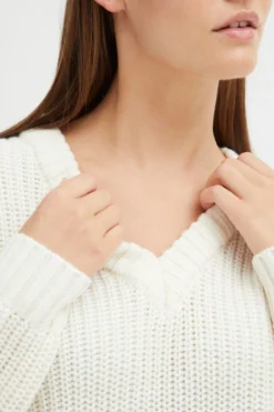 OXMO Basic Truien Trui Dames Wit -Mode Kledingwinkel b22fb8bad2eb2c3109543081e7421481 scaled