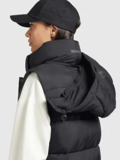 Khujo Bodywarmers Bodywarmer Magneta Dames Zwart -Mode Kledingwinkel f938d782d1cca5011efc5bd3e3113cd5 scaled