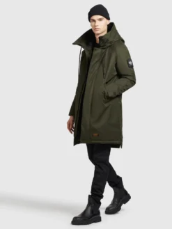 Khujo Wintermantels Winterjas Tuck Heren Olijfgroen 13 Khujo Wintermantels Winterjas Tuck Heren Olijfgroen -Mode Kledingwinkel fecbbcbea73139be555c0a168afff47e scaled